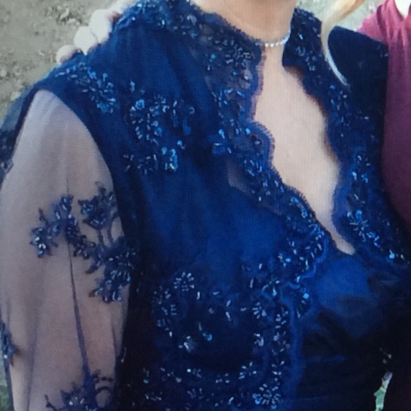 Exquisite Mother of the Bride Formal Gown Dress - Picture 5 of 7